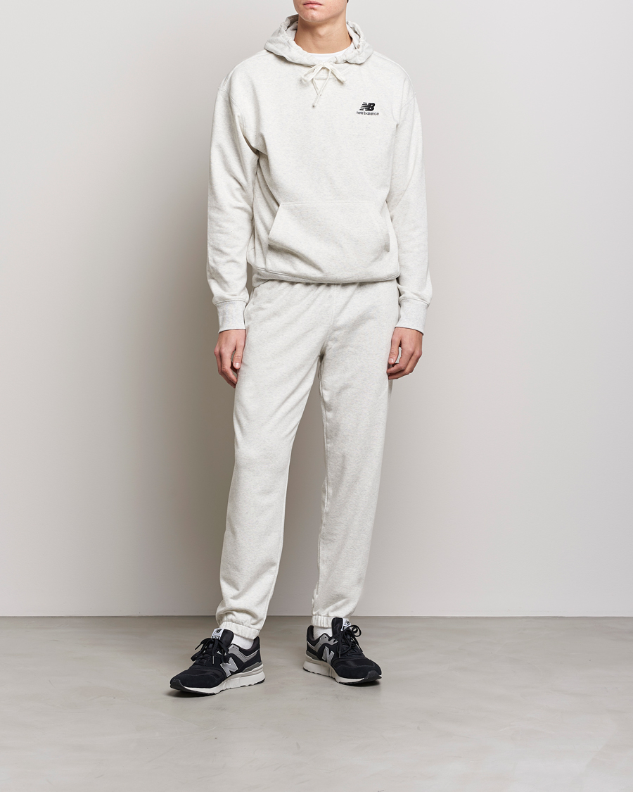 Men | Trousers | New Balance | Essentials Sweatpants Sea Salt Heather