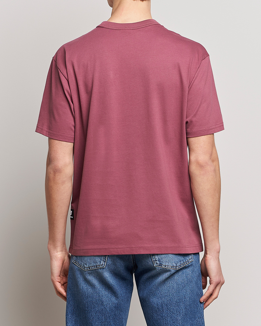 Men | T-Shirts | New Balance | Athletics Warped T-Shirt Washed Burgundy