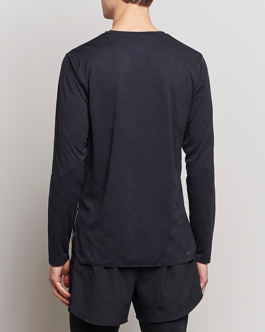 Men | T-Shirts | New Balance Running | Q Speed Jacquard Long Sleeve T-Shirt Black