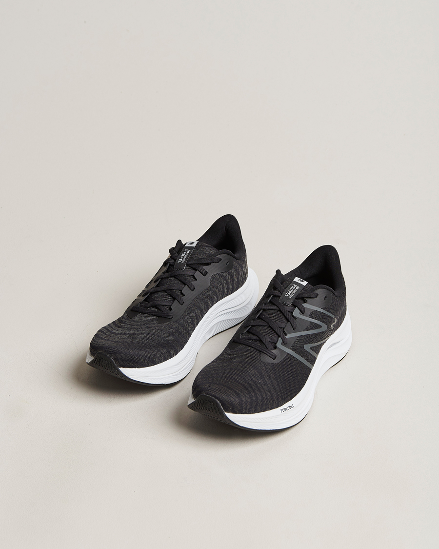 Men | Black sneakers | New Balance Running | FuelCell Propel v4 Black