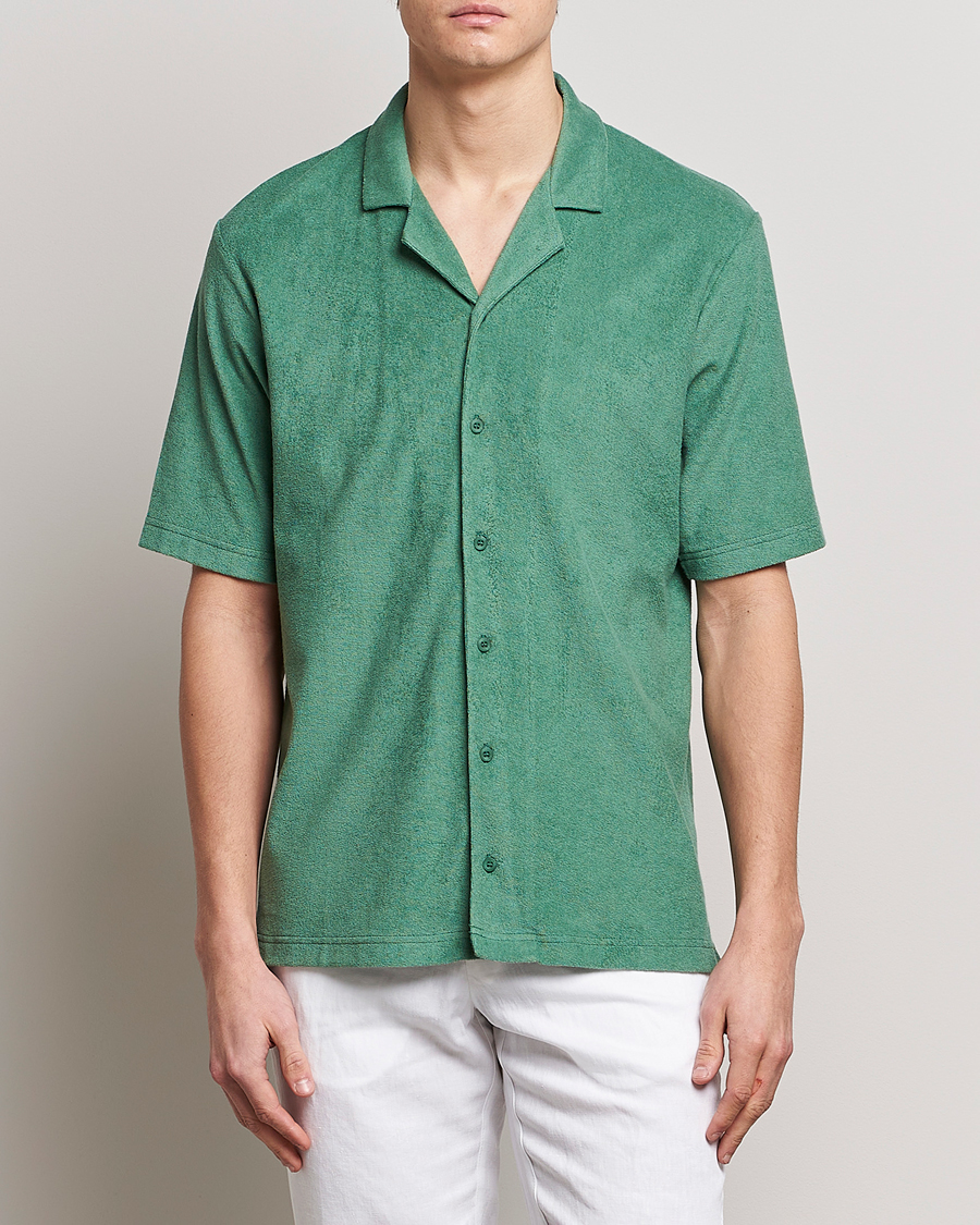 Men | Short Sleeve Shirts | Sunspel | Towelling Camp Collar Shirt Thyme Green
