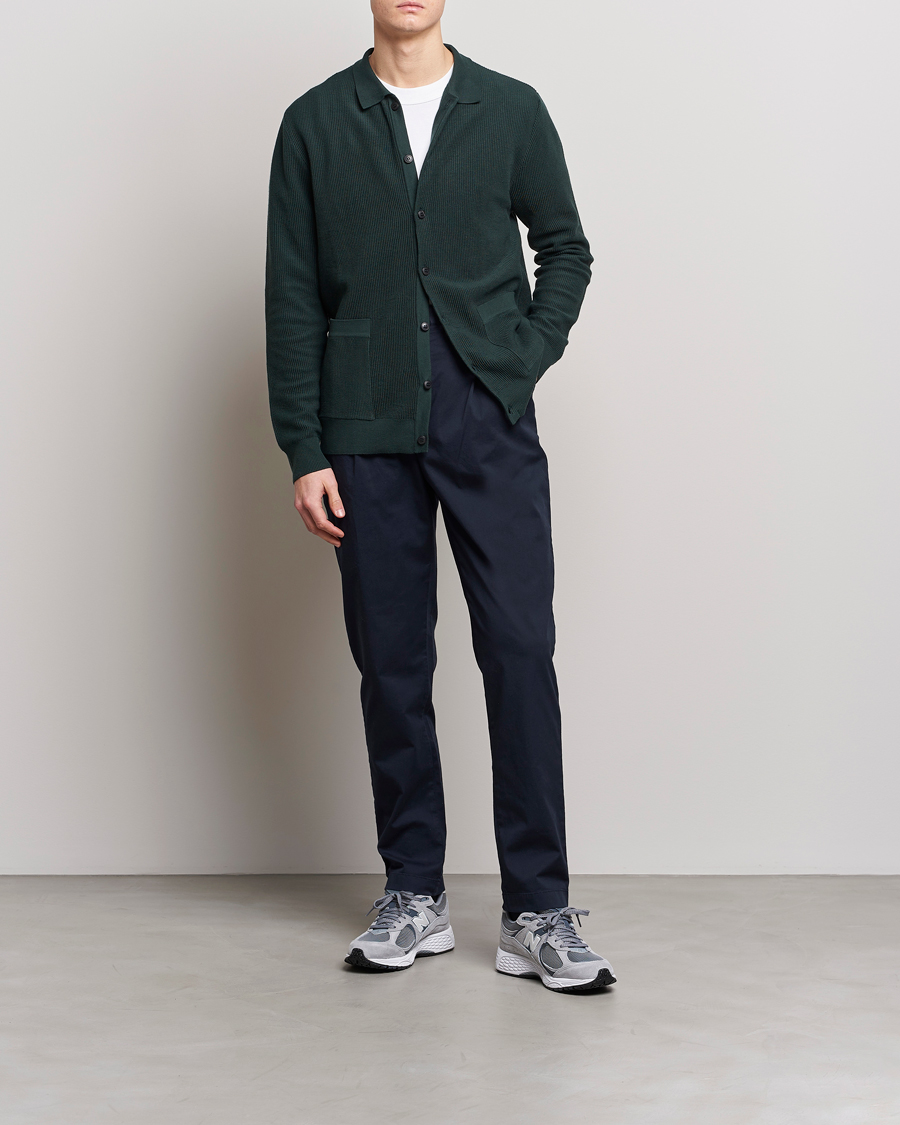 Men | Trousers | Sunspel | Pleated Stretch Cotton Twill Chino Navy