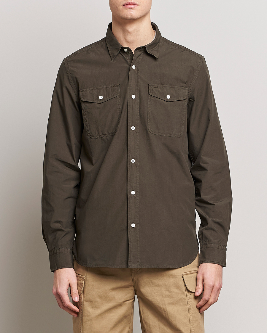 Men | Shirts | Woolrich | Poplin Garment Dyed Pocket Shirt Dark Green
