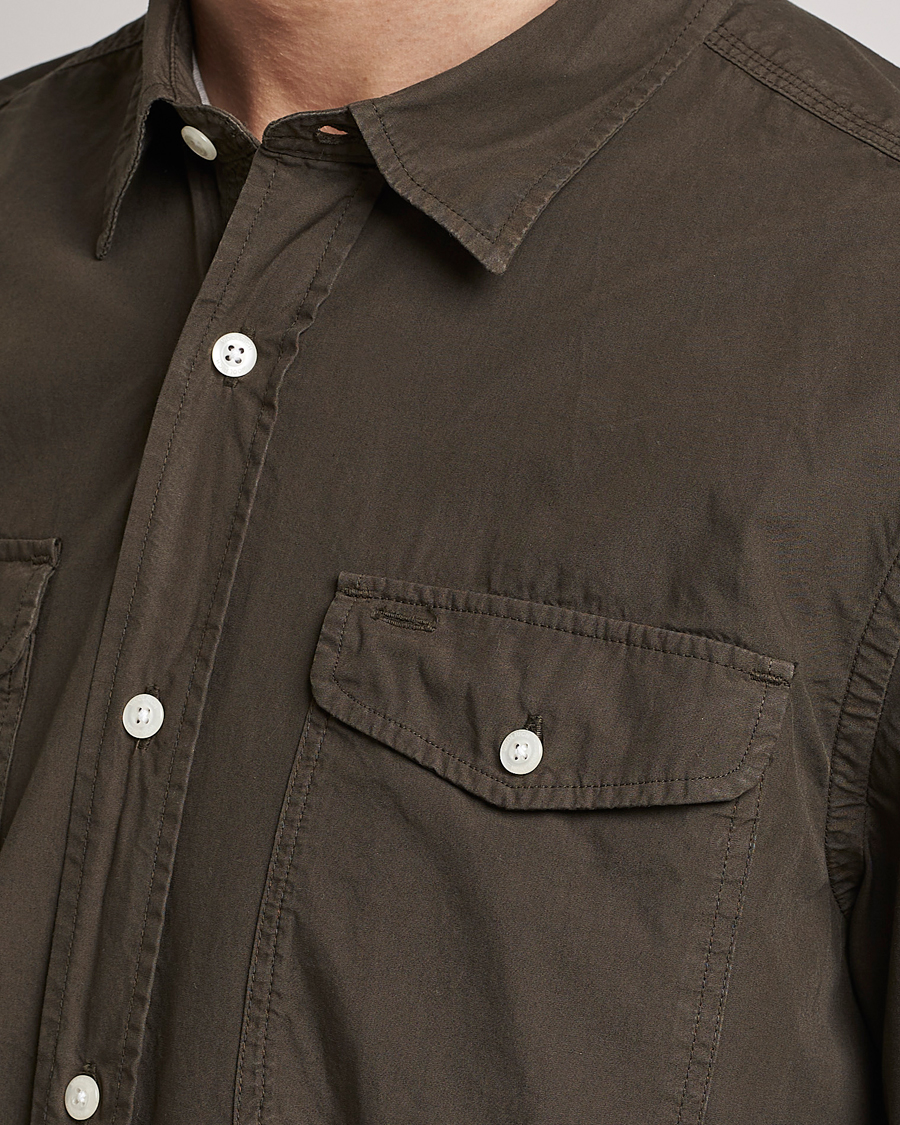 Men | Shirts | Woolrich | Poplin Garment Dyed Pocket Shirt Dark Green