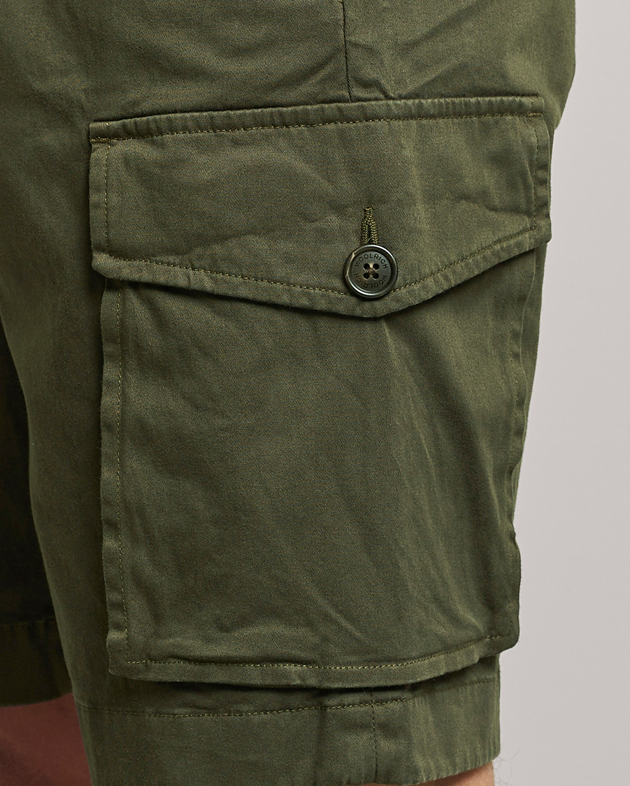 Men | Shorts | Woolrich | Classic Cargo Shorts Dark Green