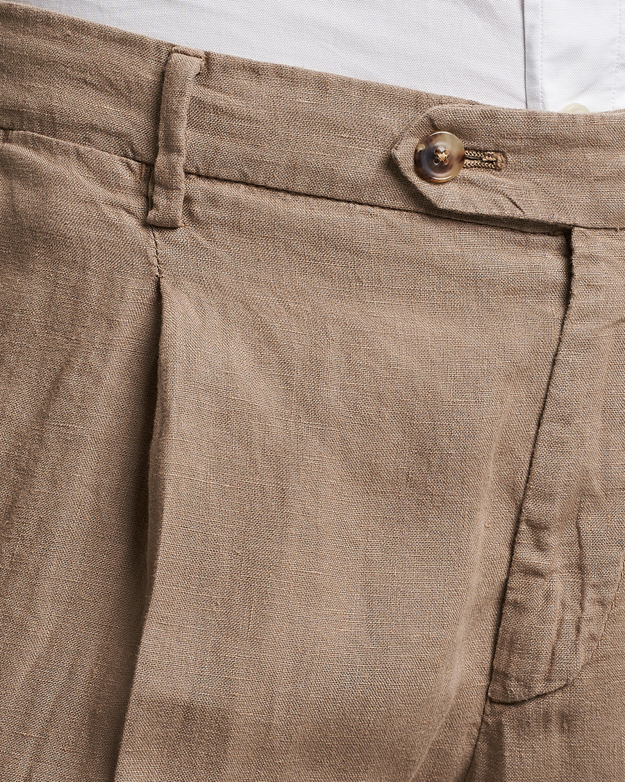 Men | Trousers | Lardini | Pleated Linen Trousers Beige