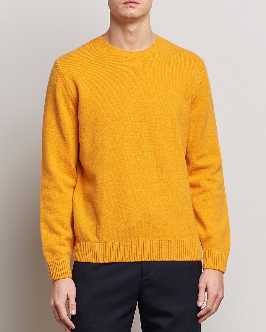 Men | Sweaters & Knitwear | Colorful Standard | Classic Merino Wool Crew Neck Burned Yellow