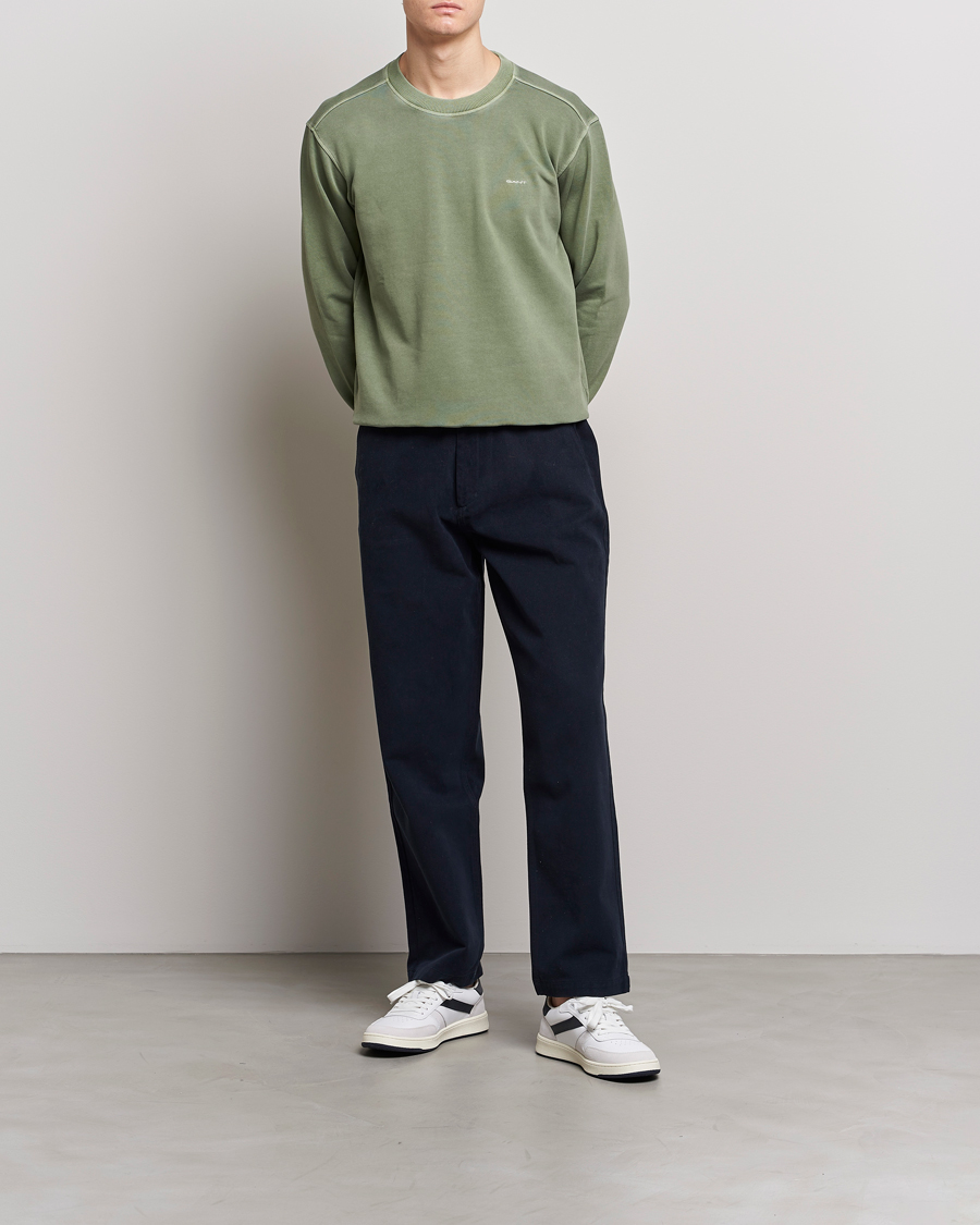 Men | Sweaters & Knitwear | GANT | Sunbleached Crew Neck Sweatshirt Calamata Green