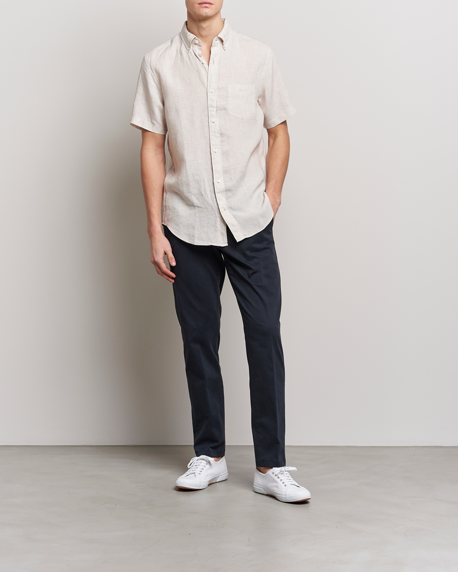 Men | Shirts | GANT | Regular Fit Striped Linen Short Sleeve Shirt Dry Sand