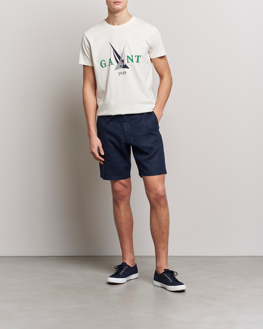 Men | T-Shirts | GANT | Sailing Logo Crew Neck T-Shirt Cream