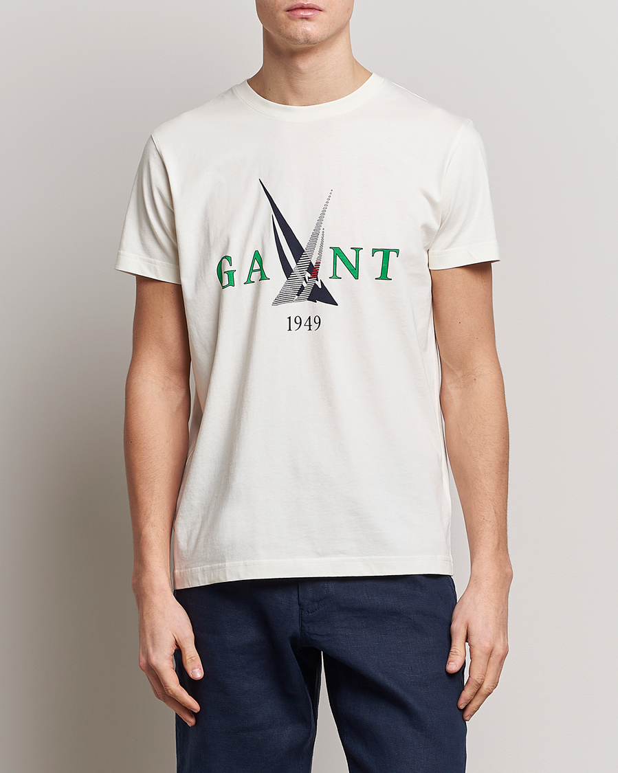 Men | T-Shirts | GANT | Sailing Logo Crew Neck T-Shirt Cream