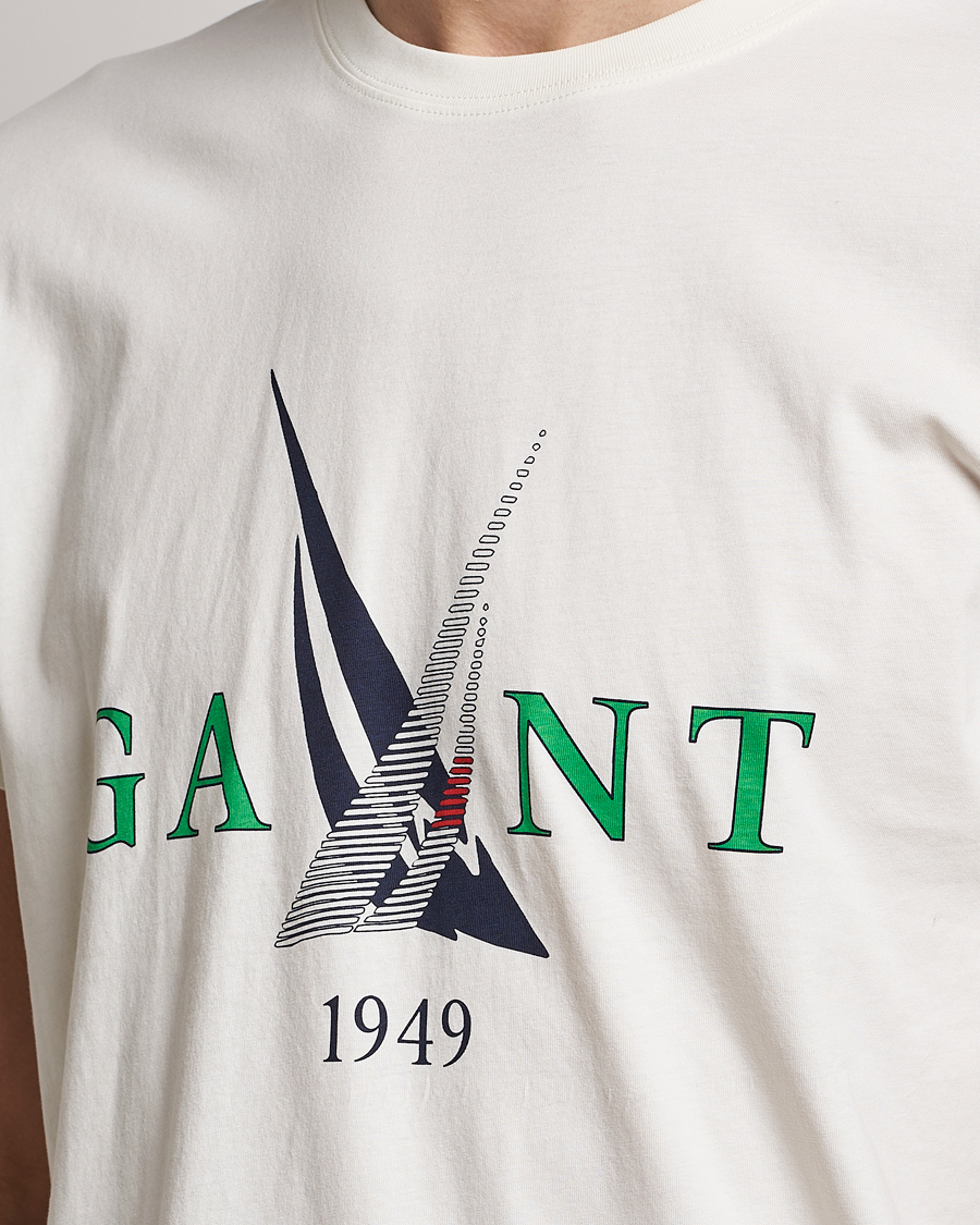 Men | T-Shirts | GANT | Sailing Logo Crew Neck T-Shirt Cream