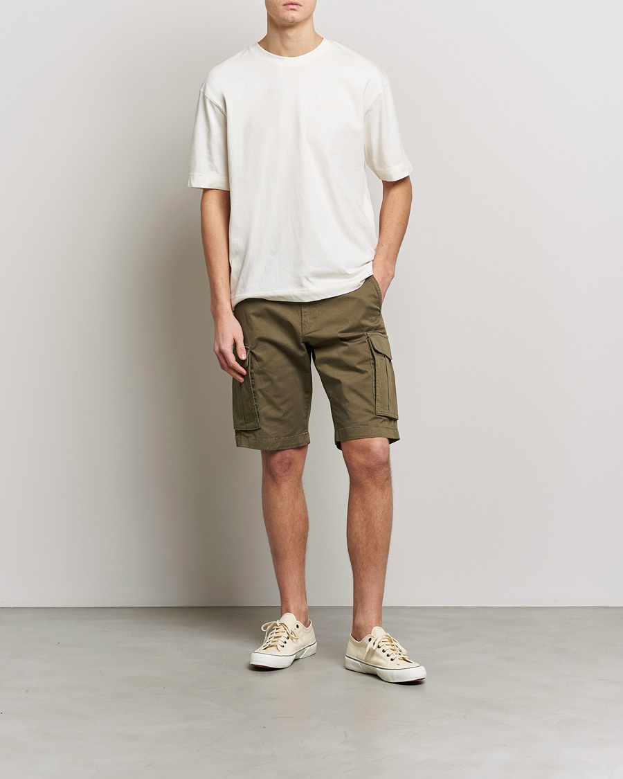 Men | T-Shirts | GANT | Icon Crew Neck T-Shirt Cream