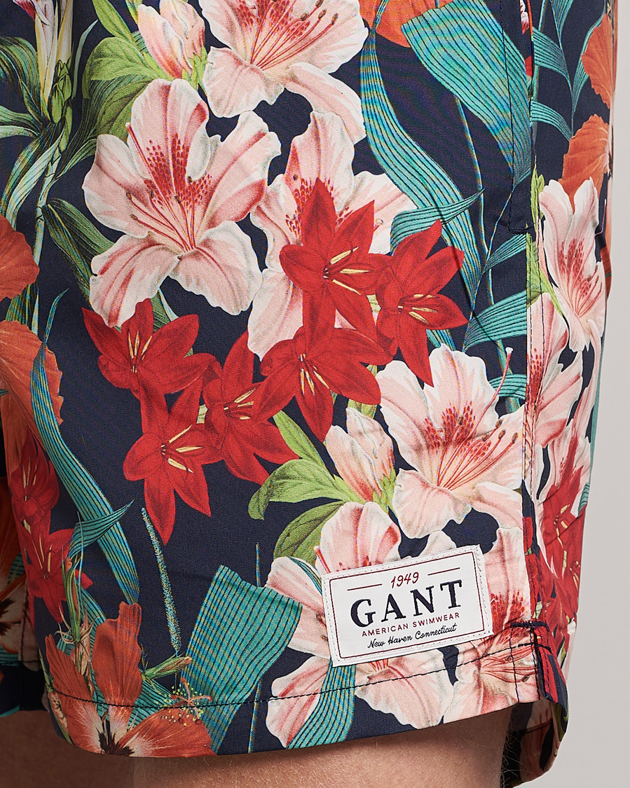 Men | Swimwear | GANT | Printed Flower Swimshorts Marine Multi