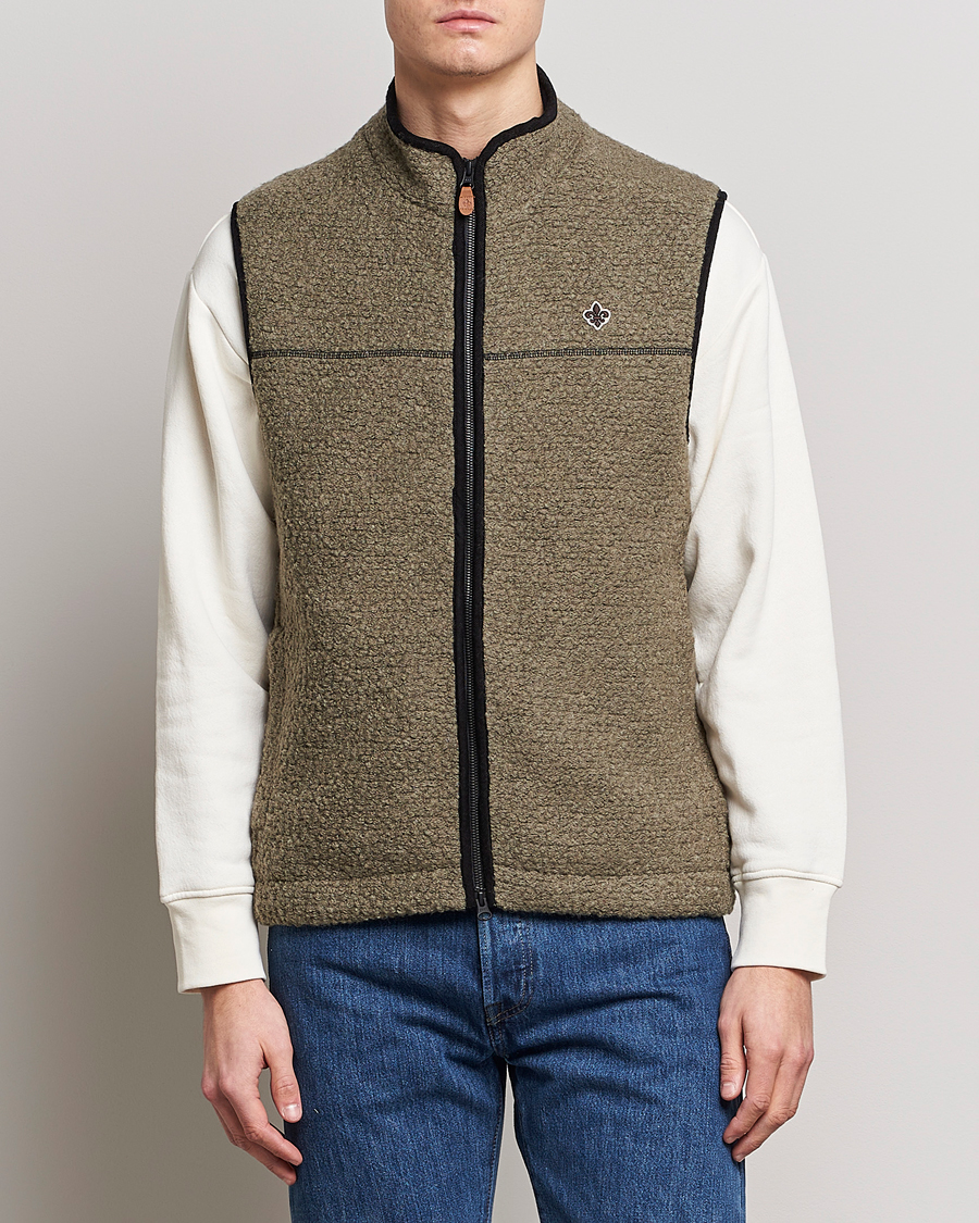 Men | Gilets | Morris | Whitfield Pile Vest Green