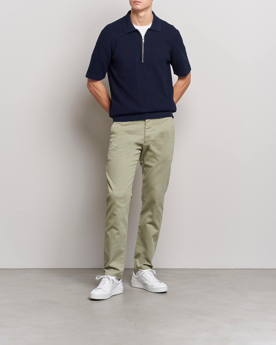 Men | Trousers | NN07 | Theo Regular Fit Stretch Chinos Oil Green