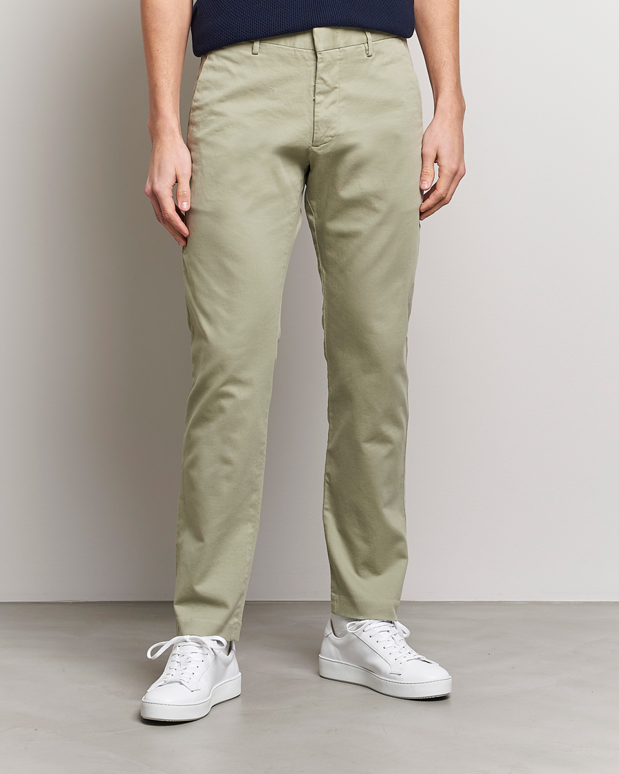 Men | Trousers | NN07 | Theo Regular Fit Stretch Chinos Oil Green