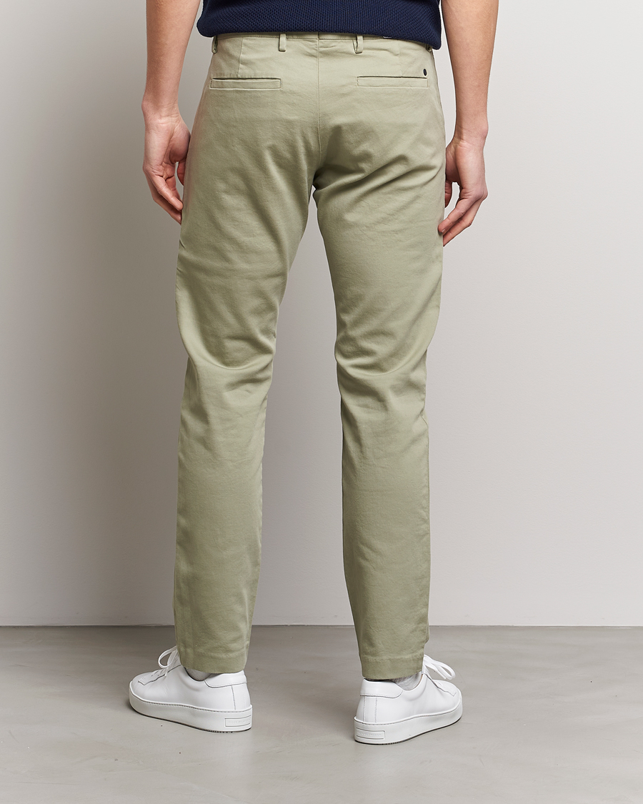 Men | Trousers | NN07 | Theo Regular Fit Stretch Chinos Oil Green