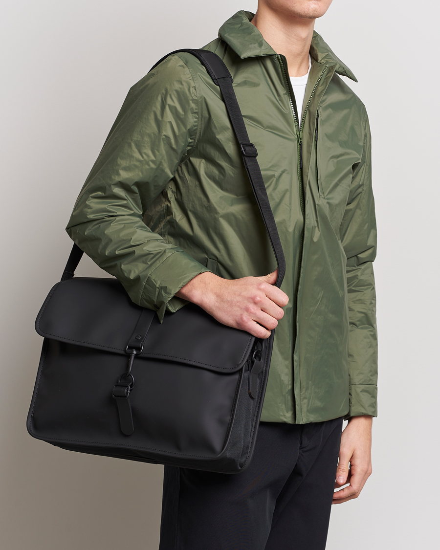 Men | RAINS Messenger Bag Black | RAINS | Messenger Bag Black
