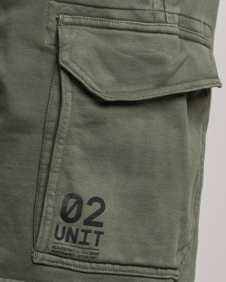 Men | Shorts | RLX Ralph Lauren | Terry Back Fleece Cargo Shorts Fossil Green