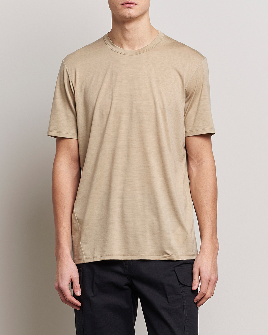 Men | T-Shirts | Arc'teryx Veilance | Frame Short Sleeve T-Shirt Dark Wicker