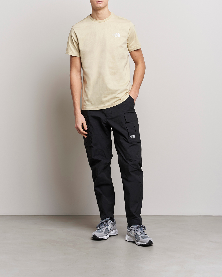 Men | T-Shirts | The North Face | Simple Dome T-Shirt Gravel