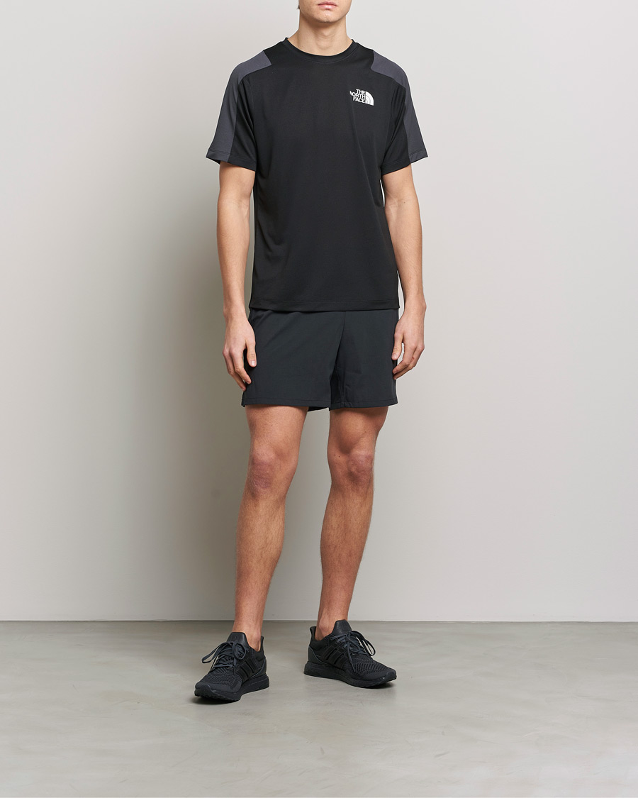 Men | T-Shirts | The North Face | Mountain Athletics T-Shirt Black/Asphalt