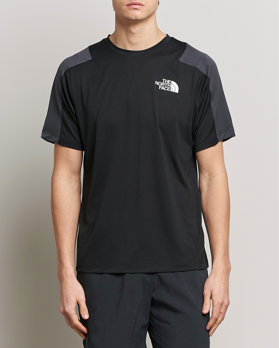 Men |  | The North Face | Mountain Athletics T-Shirt Black/Asphalt