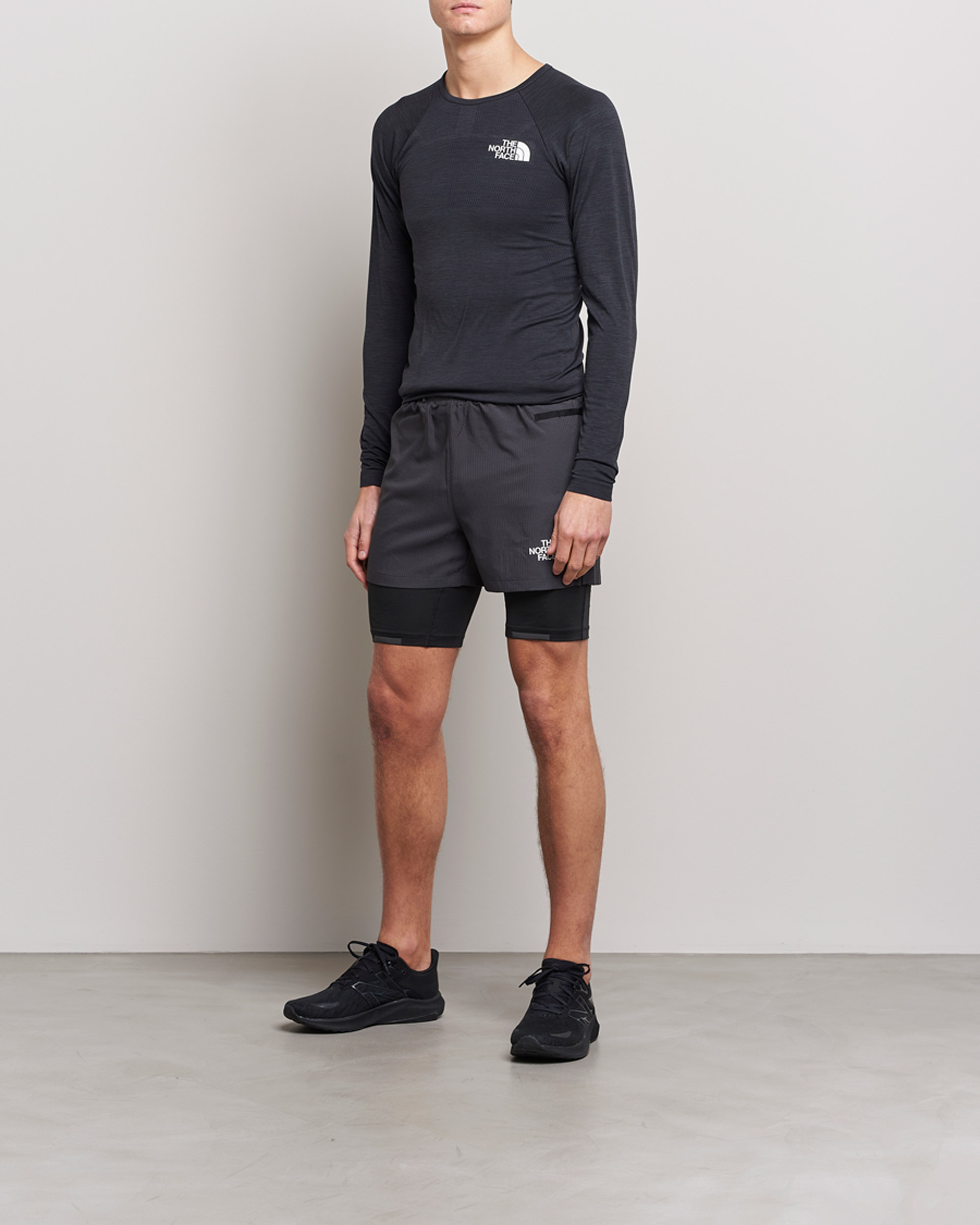 Men | T-Shirts | The North Face | Mountain Athletics Long Sleeve Black