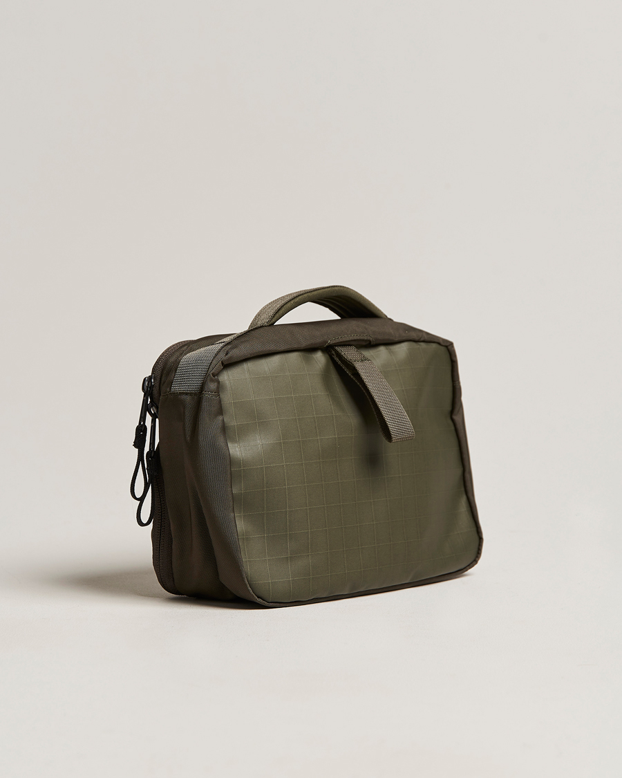 Men | The North Face Voyager Wash Bag New Taupe Green | The North Face | Voyager Wash Bag New Taupe Green