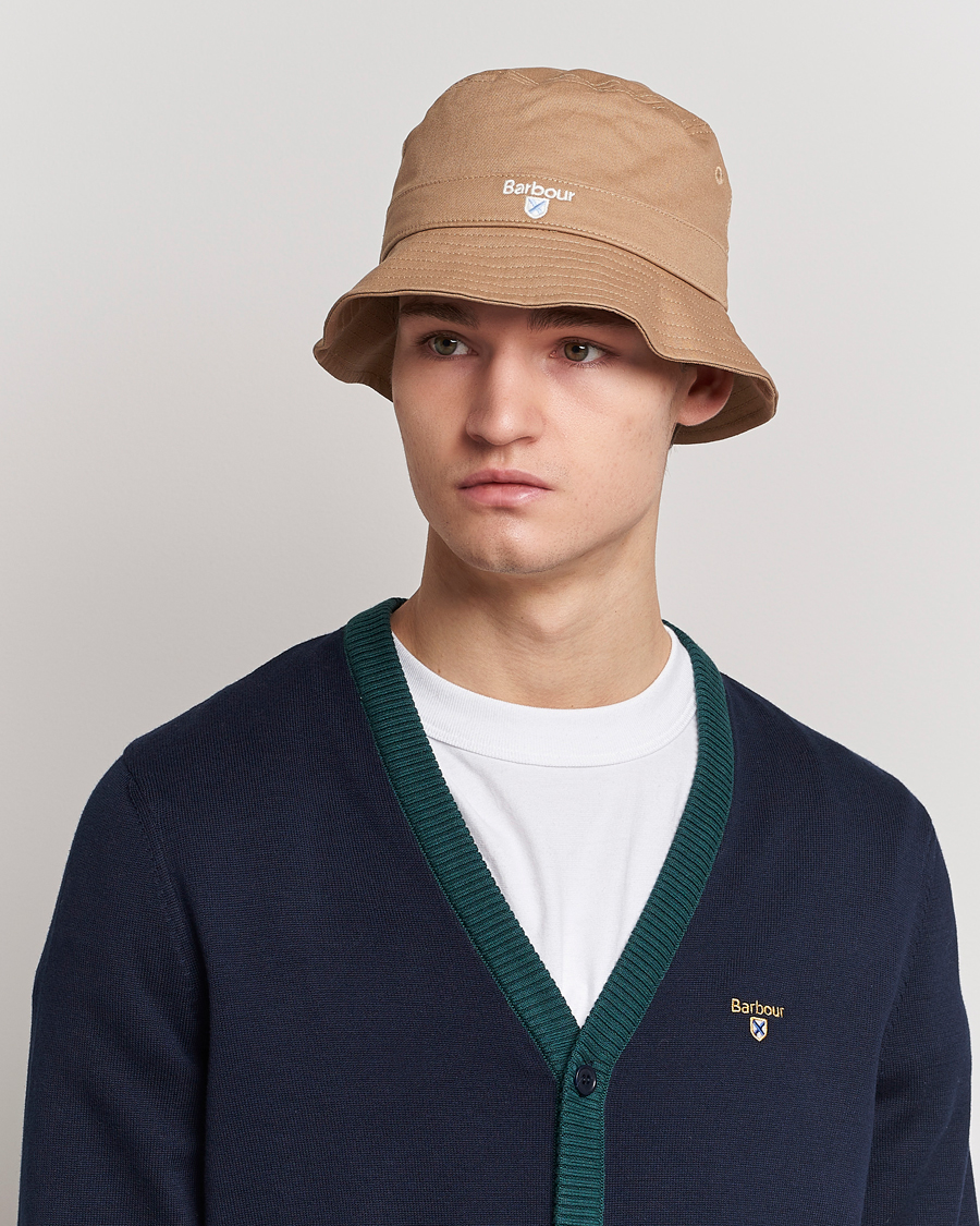 Mies | Asusteet | Barbour Lifestyle | Cascade Bucket Hat Stone