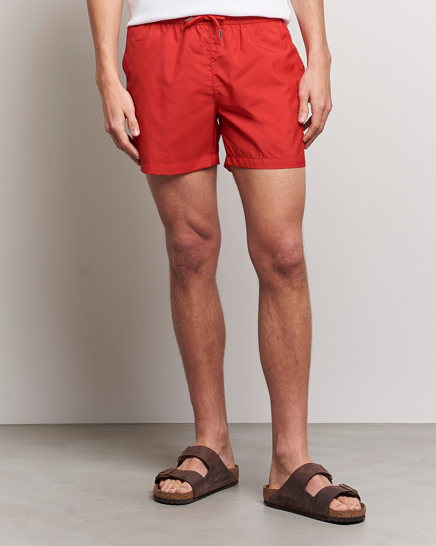 Men |  | The Resort Co | Classic Swimshorts Ruby Red