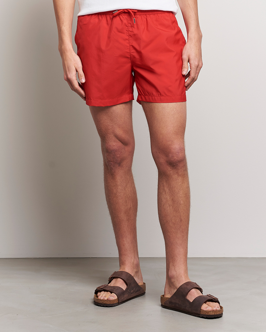 Men | Swimwear | The Resort Co | Classic Swimshorts Ruby Red