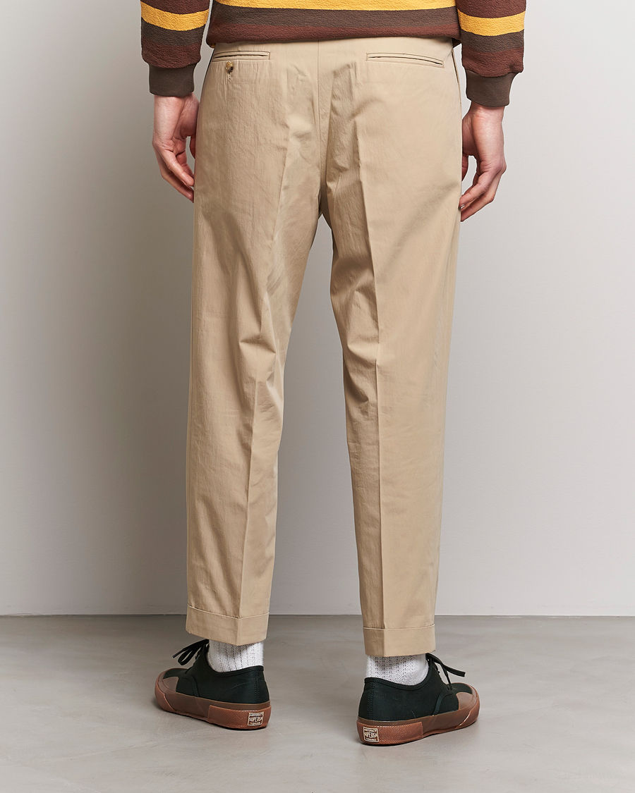 Men | Trousers | BEAMS PLUS | Comfort Cloth Travel Trousers Beige