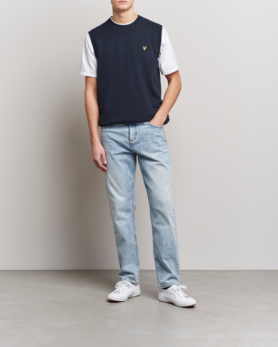 Men | Sweaters & Knitwear | Lyle & Scott | Cotton Vest Dark Navy