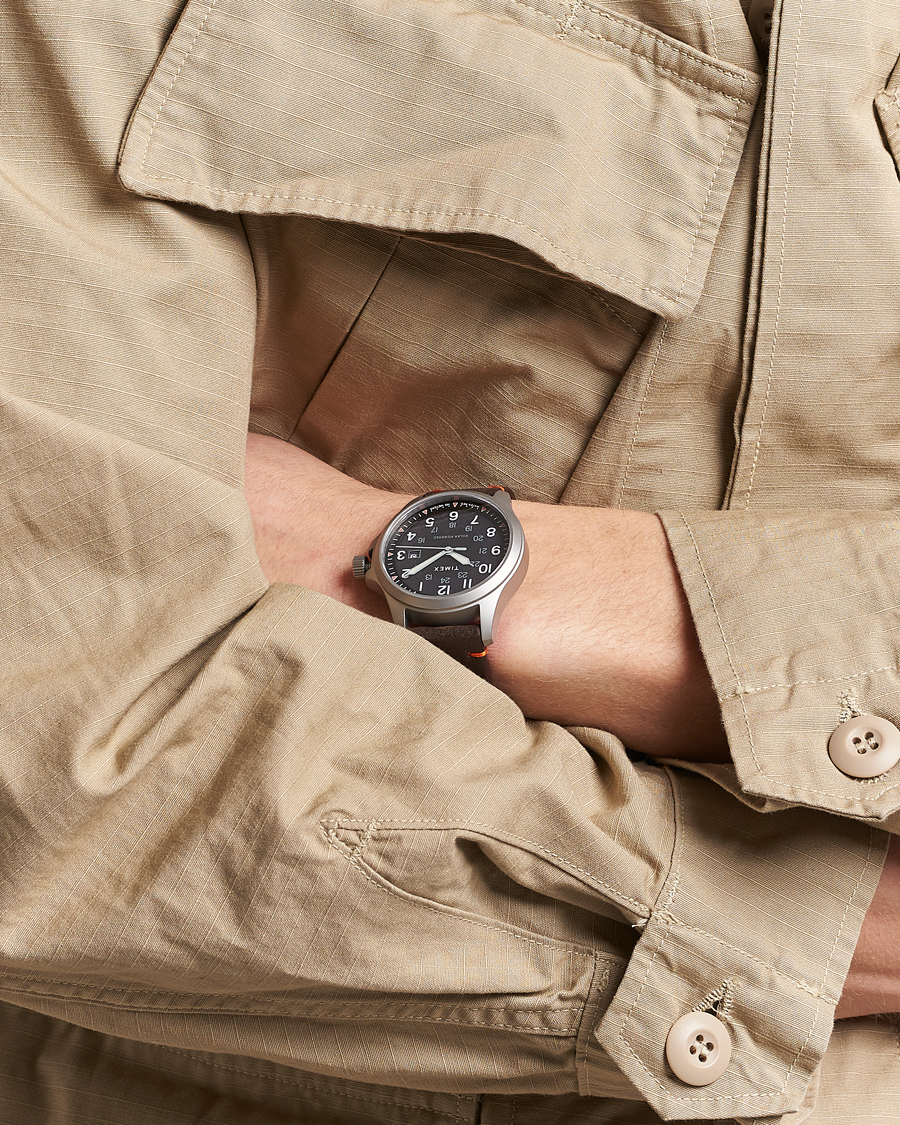 Men | Leather strap | Timex | Field Post Solar Watch 41mm Textured Black Dial