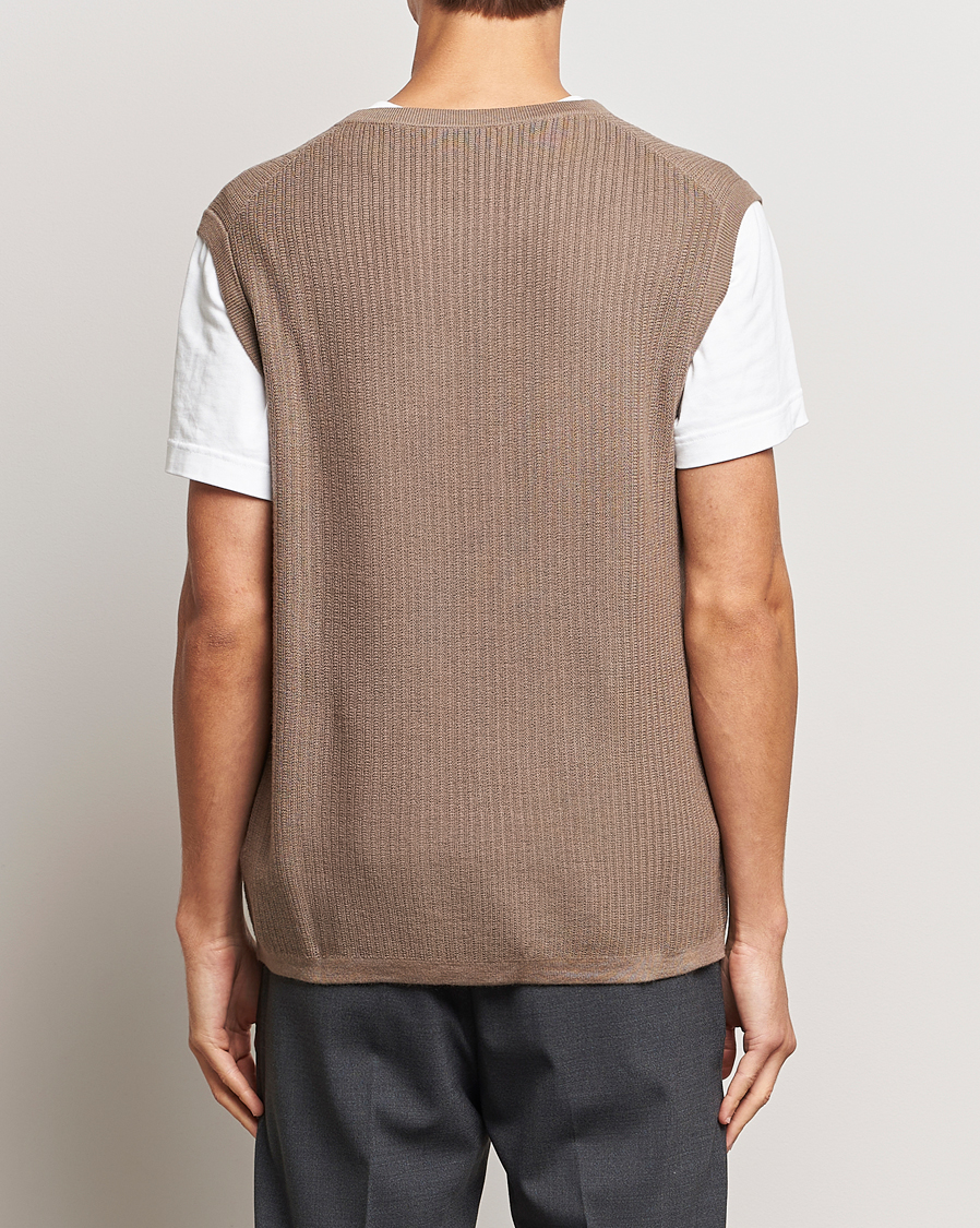 Men | Sweaters & Knitwear | Tiger of Sweden | Vessler Merino Vest Olive Grey