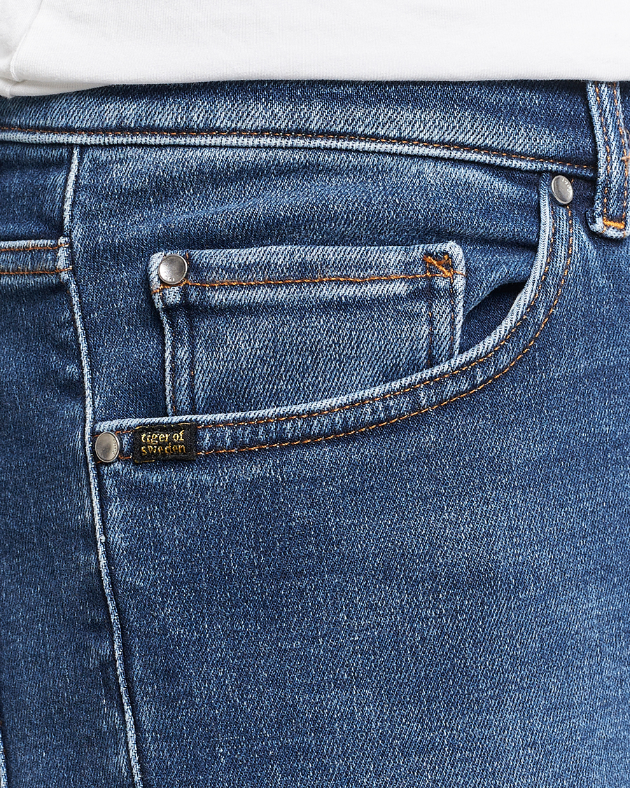 Men | Jeans | Tiger of Sweden | Evolve Stretch Cotton Jeans Medium Blue