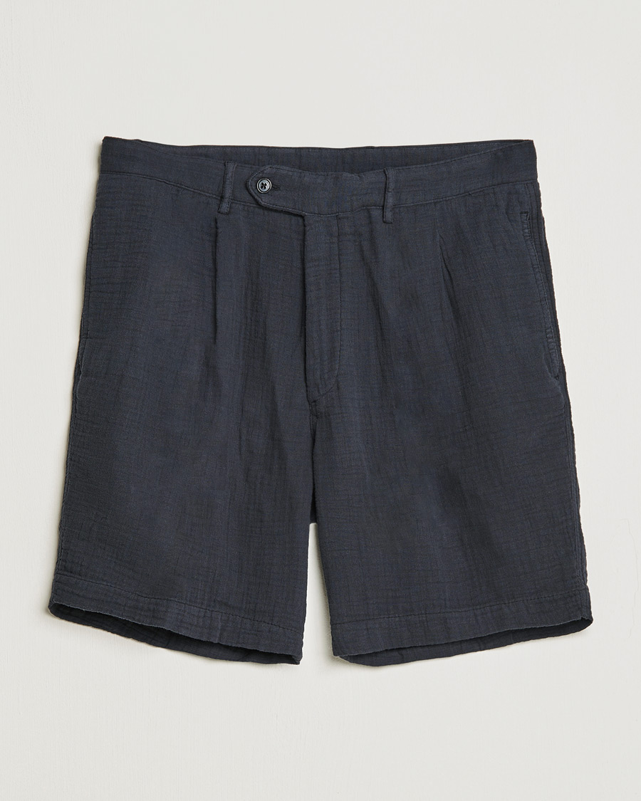 Men | Shorts | Oscar Jacobson | Tanker Pleated Crepe Cotton Shorts Navy