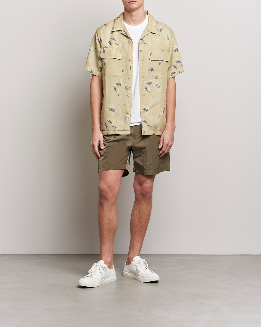 Men | Shirts | NN07 | Daniel Short Sleeve Tencel/Linen Printed Shirt Pale Olive