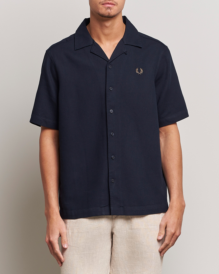 Men | Short Sleeve Shirts | Fred Perry | Woven Pique Short Sleeve Linen Shirt Navy