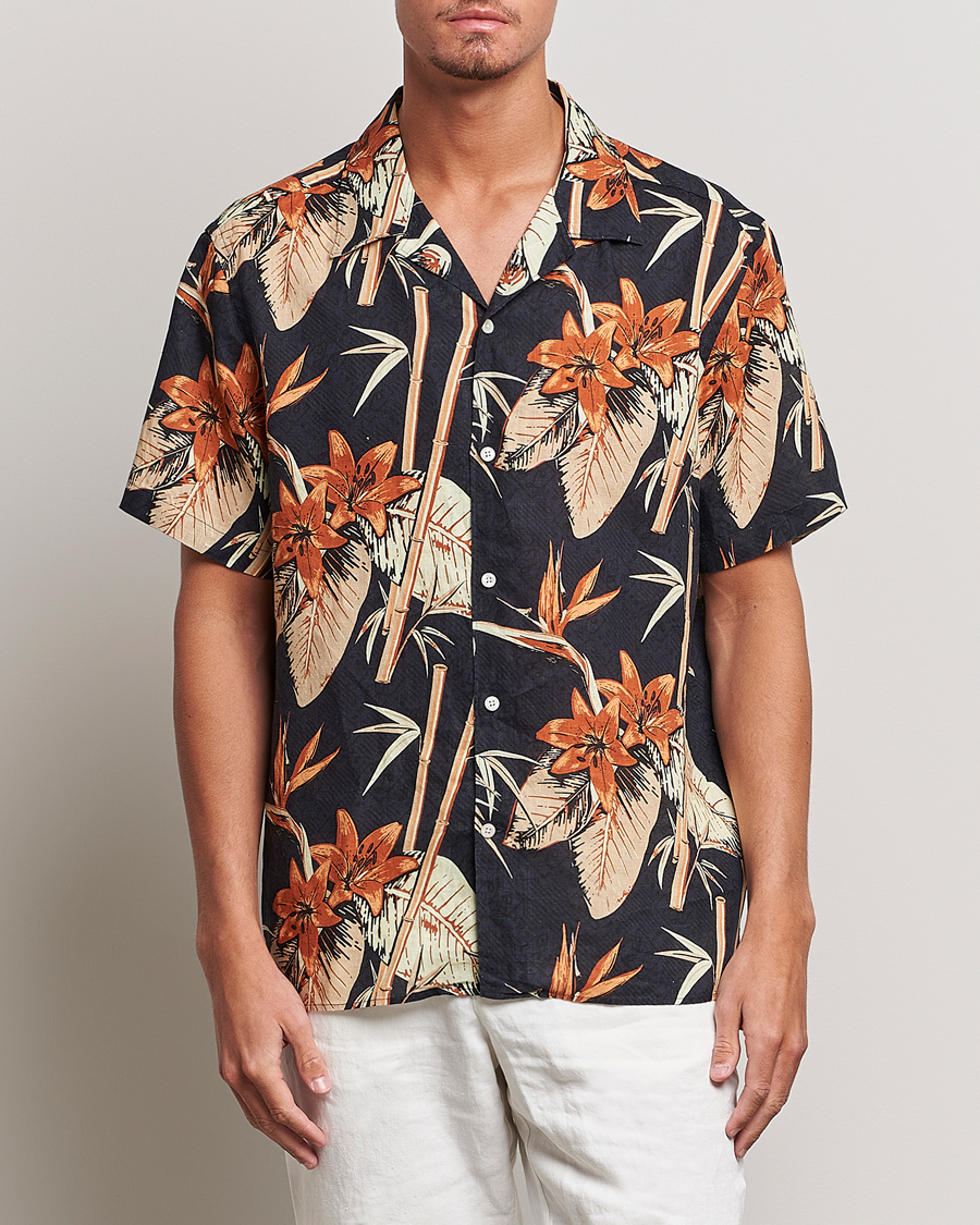 Men |  | J.Lindeberg | Elio Tropical Print Short Sleeve Shirt Navy