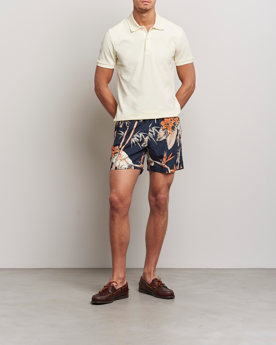 Men | Swimwear | J.Lindeberg | Banks Tropical Swimshorts Navy