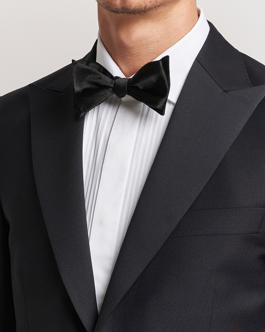 Men | Celebrate the New Year in style | Oscar Jacobson | Bow Tie, Self Tie Black
