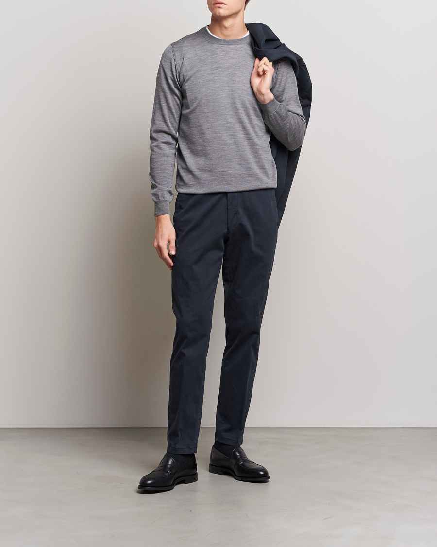 Men | Sweaters & Knitwear | Oscar Jacobson | Custer Merino Wool Roundneck Grey