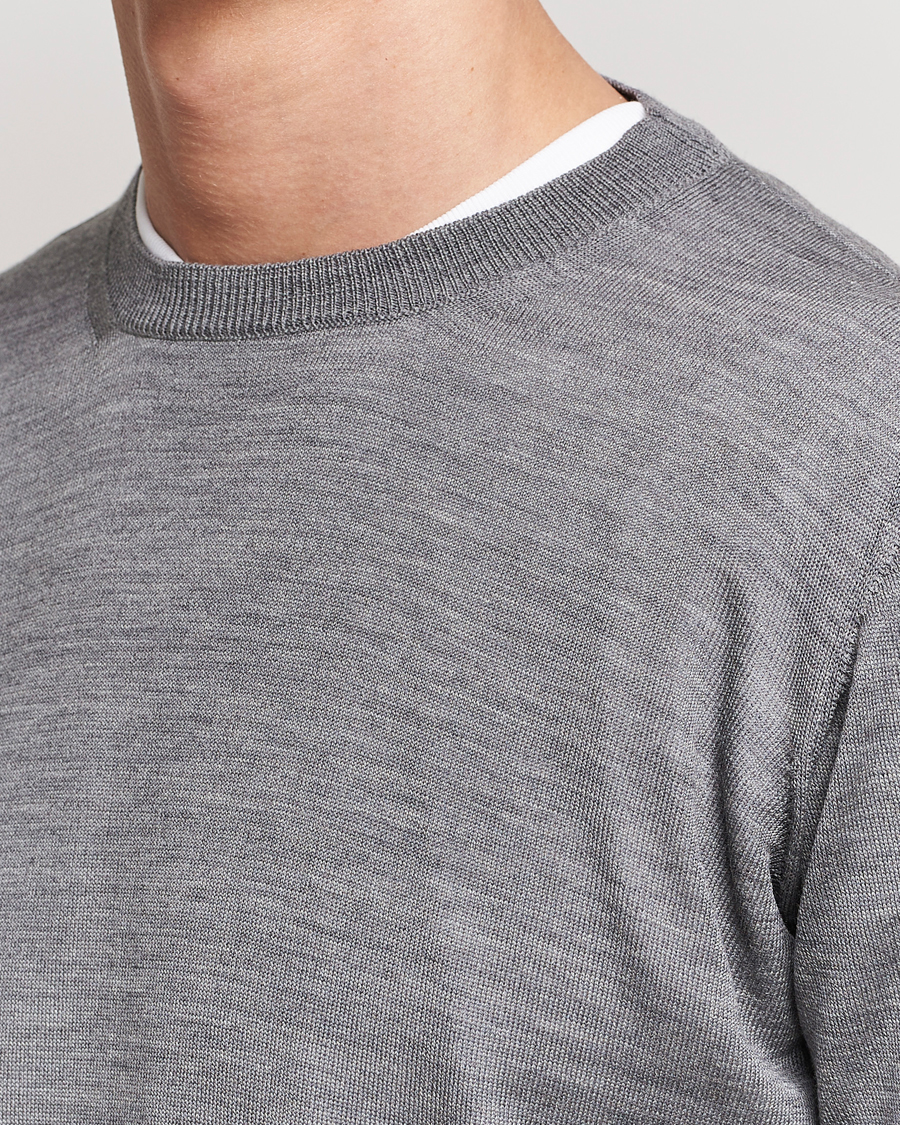 Men | Sweaters & Knitwear | Oscar Jacobson | Custer Merino Wool Roundneck Grey