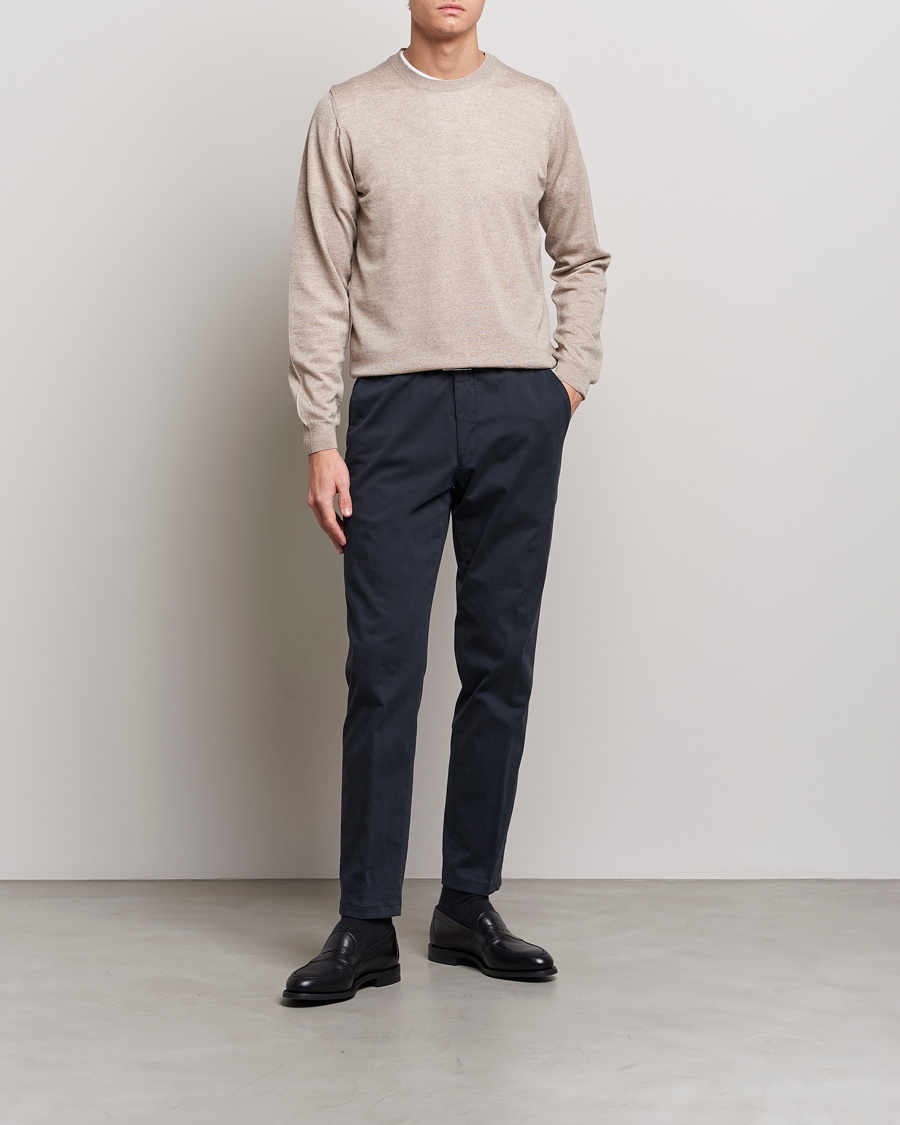 Men | Sweaters & Knitwear | Oscar Jacobson | Custer Merino Wool Roundneck Beige