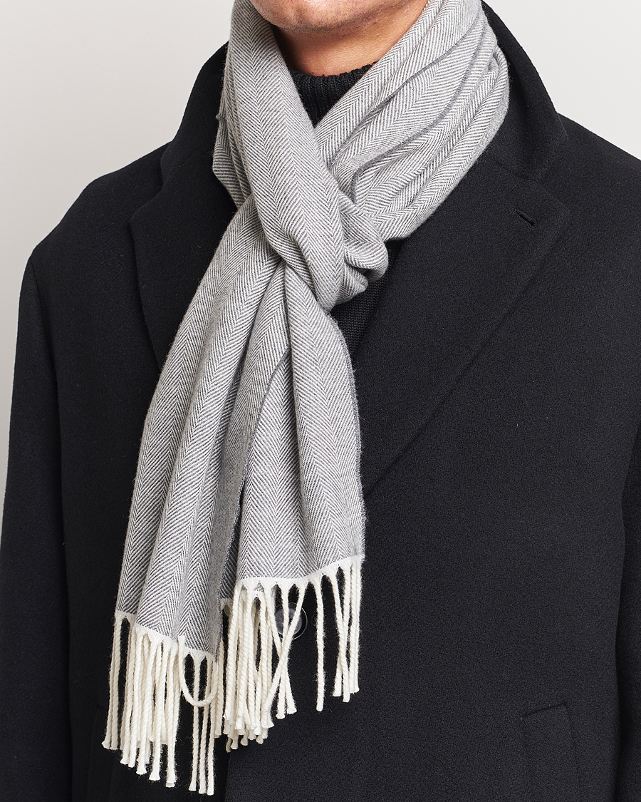 Men | Canali Herringbone Wool Scarf Light Grey | Canali | Herringbone Wool Scarf Light Grey