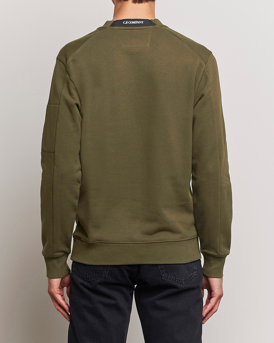 Men | Sweaters & Knitwear | C.P. Company | Diagonal Raised Fleece Lens Sweatshirt Military Green