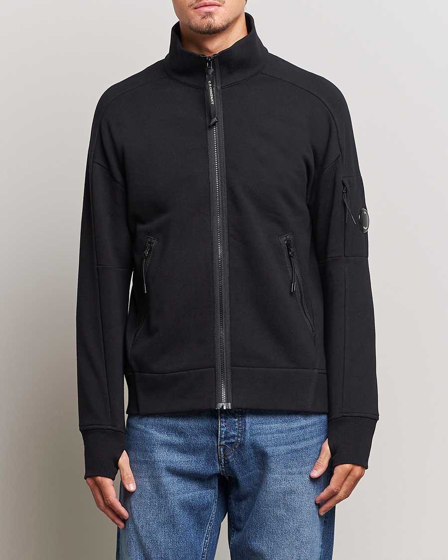 Men | Fleece Sweaters | C.P. Company | Diagonal Raised Fleece Full Zip Lens Sweatshirt Black